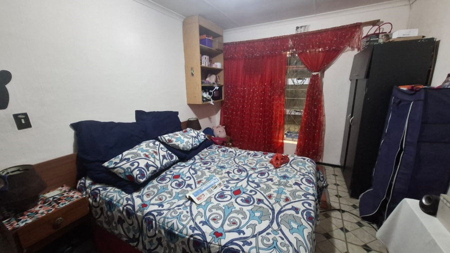 3 Bedroom Property for Sale in Lentegeur Western Cape